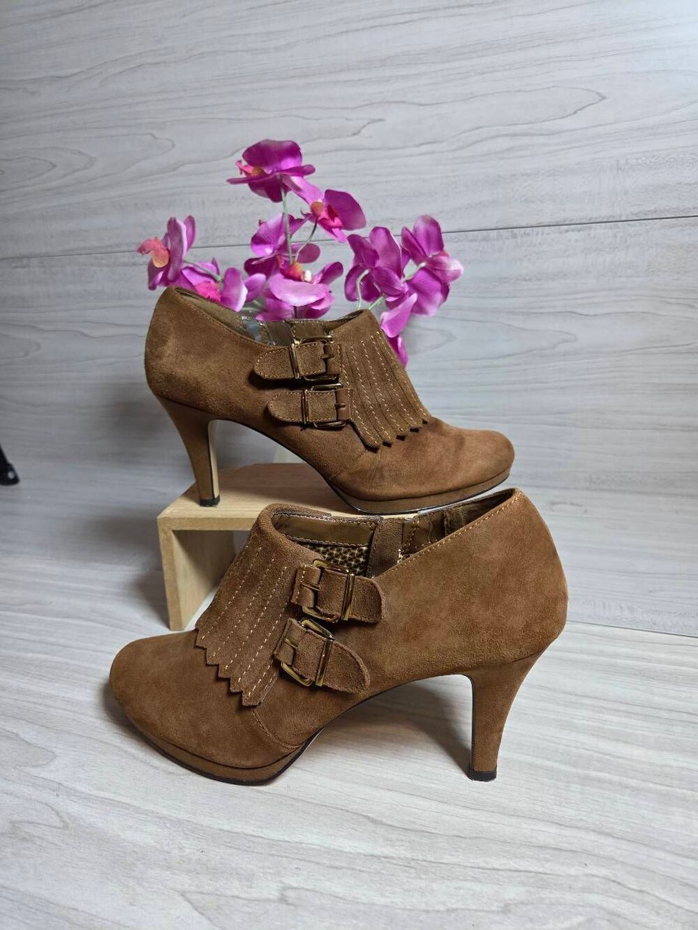 AK Anne Klein Warren Suede Fringe Buckle Heeled Ankle Booties Brown 9M